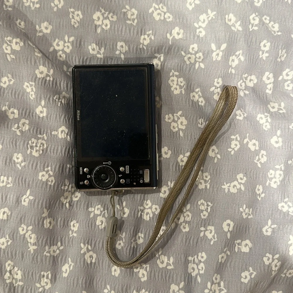 Nikon coolpix digital (READ DESCRIPTION)